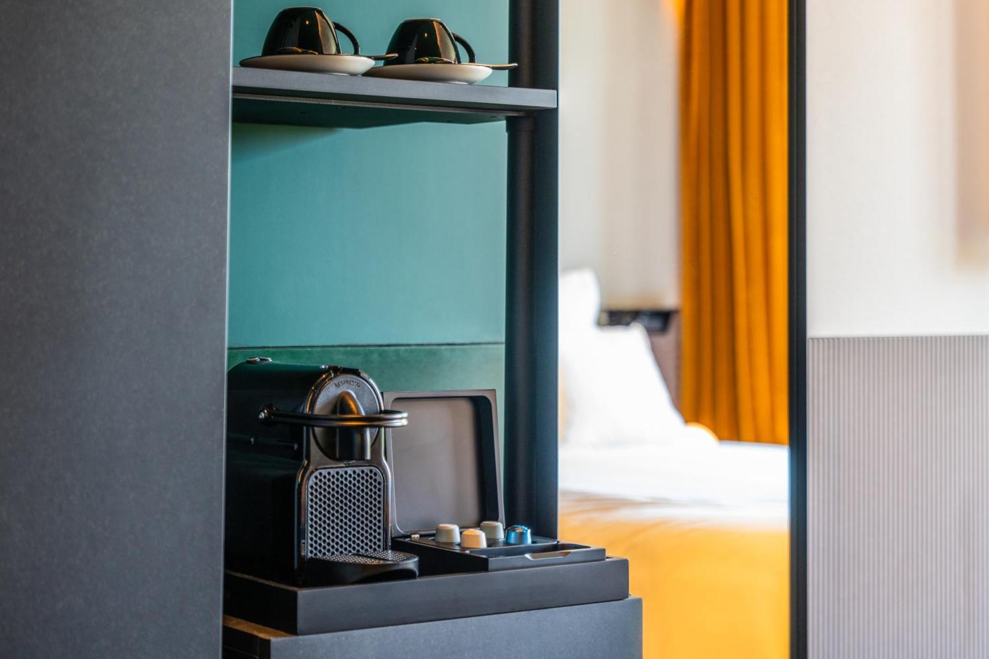 Tribe Paris Clichy Hotel Exterior photo