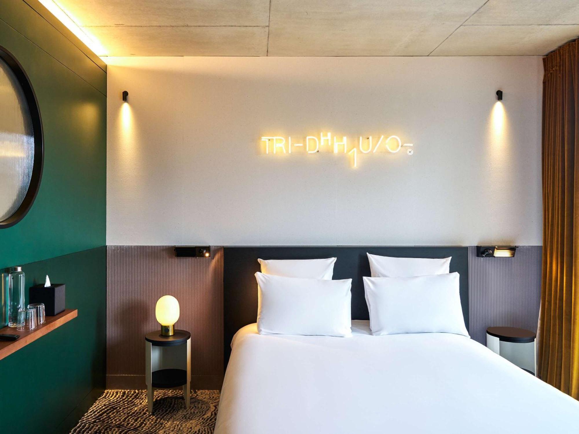 Tribe Paris Clichy Hotel Exterior photo